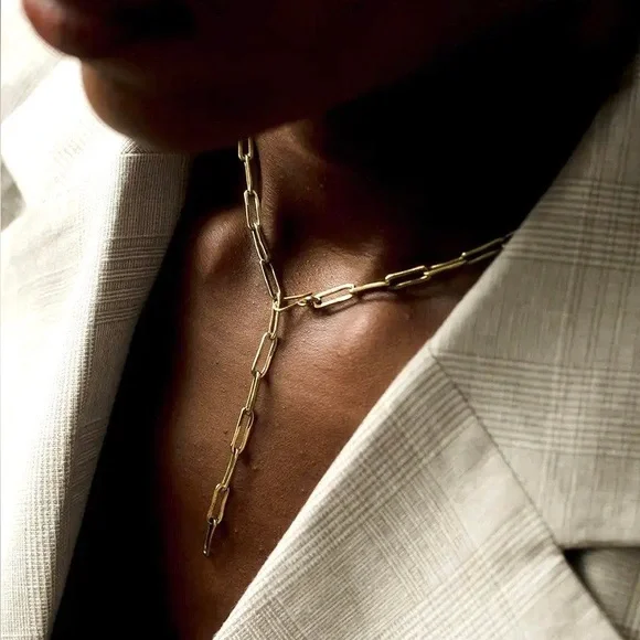 Natalie Necklace gold chain linked necklace - Picture 3 of 3